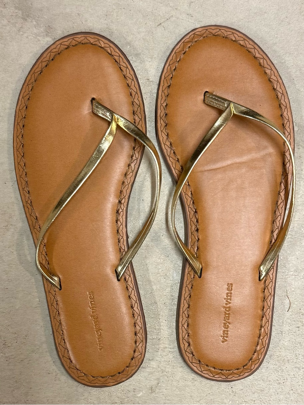 Vineyard Vines Metallic Gold Strap Tan Leather Flip Flop Sandals